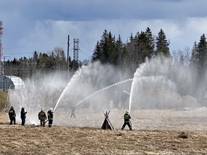 Лесные пожарные региона отработали навыки тушения крупного лесного пожара