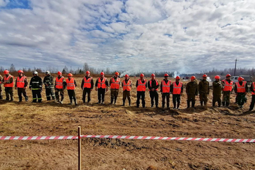 Прошла проверка слаженности лесопожарных расчетов Ленинградской области при тушении крупного лесного пожара